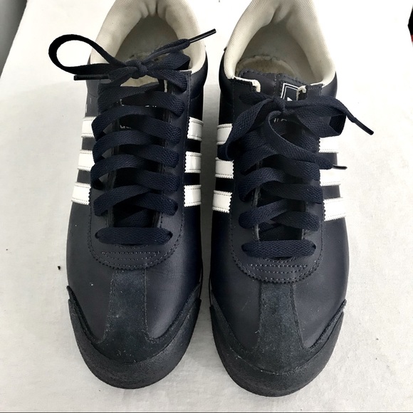 ‼️SOLD‼️ ADDIDAS SOMOA SNEAKERS - Picture 2 of 9